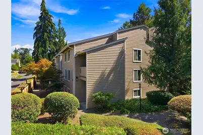 19857 25th Avenue NE #201, Shoreline, WA 98155 - Photo 16