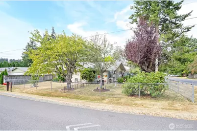 28705 14th Avenue S, Federal Way, WA 98003 - Photo 2