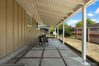 911 11th Street NW, Puyallup, WA 98371 - Photo 36