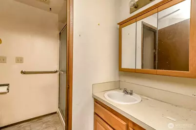 132 N 132nd Street #204, Seattle, WA 98133 - Photo 20
