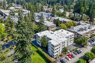 132 N 132nd St, Seattle, WA 98133 - Photo 2