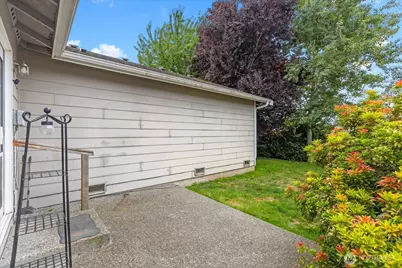 5725 121st Place NE, Marysville, WA 98271 - Photo 24