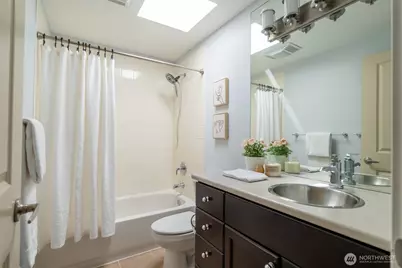 209 N 39th Street #304, Seattle, WA 98103 - Photo 14
