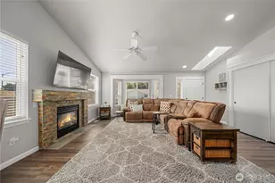 2306 Gary Ct, Milton, WA 98354 - Photo 2