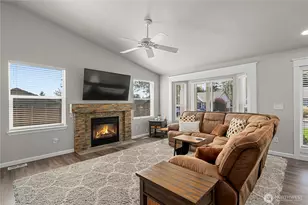 2306 Gary Ct, Milton, WA 98354 - Photo 4