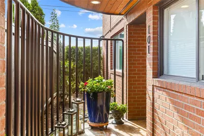 311 S 2nd Street #101, Kirkland, WA 98033 - Photo 4