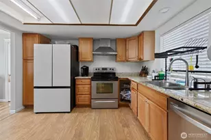 10319 SE 228th St, Kent, WA 98031 - Photo 4