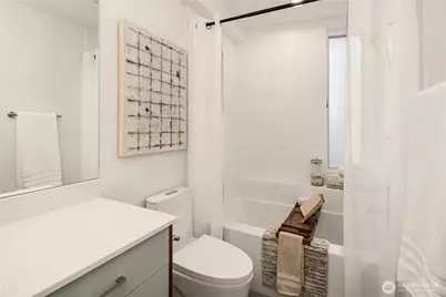 627 13th Avenue E, Seattle, WA 98102 - Photo 12