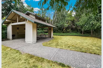 13717 Linden Avenue N #104, Seattle, WA 98133 - Photo 24