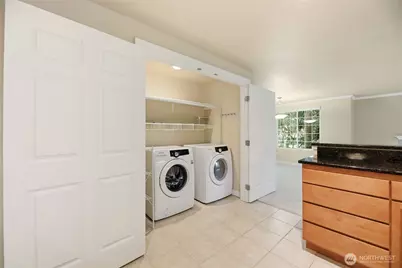 10016 NE 120th Lane #F201, Kirkland, WA 98034 - Photo 16