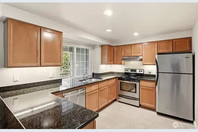 10016 NE 120th Lane #F201, Kirkland, WA 98034 - Photo 14