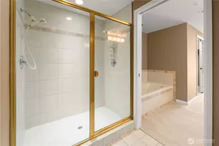 3300 Meridian Ave N, Seattle, WA 98103 - Photo 18