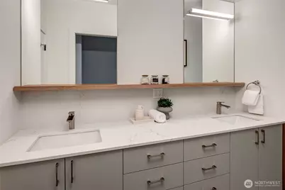 629 13th Avenue E, Seattle, WA 98102 - Photo 20