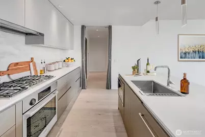 2510 6th Avenue #1210, Seattle, WA 98121 - Photo 8