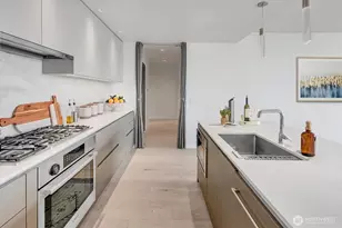 2510 6th Ave, Seattle, WA 98121 - Photo 8