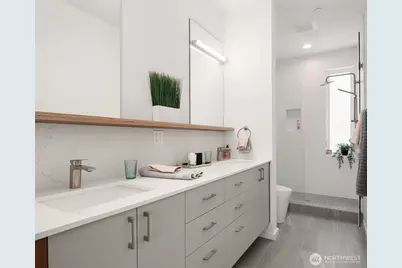 633 13th Avenue E, Seattle, WA 98102 - Photo 20