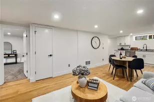 5520 Brooklyn Ave NE, Seattle, WA 98105 - Photo 22