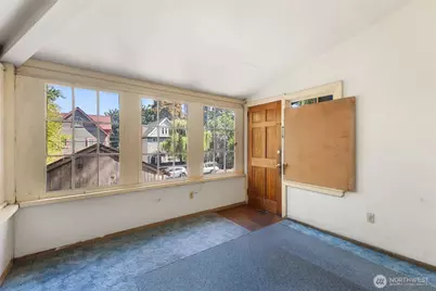 1525 14th Avenue S, Seattle, WA 98144 - Photo 2