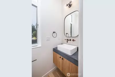 12056 20th Avenue NE, Seattle, WA 98125 - Photo 10