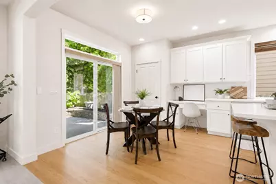 8642 NE 123rd Place, Kirkland, WA 98034 - Photo 12