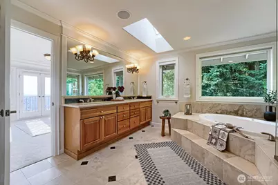 4736 134th Place SE, Bellevue, WA 98006 - Photo 18