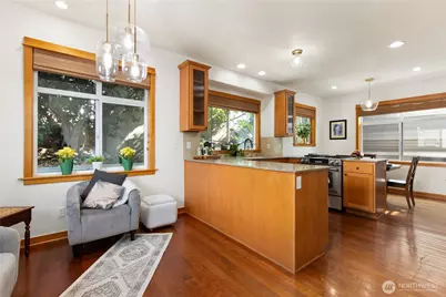 1939 10th Avenue W #B, Seattle, WA 98119 - Photo 4