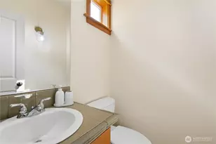 1939 10th Ave W, Seattle, WA 98119 - Photo 8