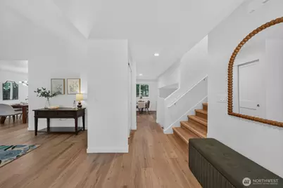 4211 210 Th Place NE, Sammamish, WA 98074 - Photo 4