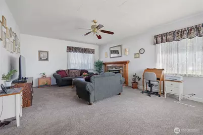 24324 SE 400th Street, Enumclaw, WA 98022 - Photo 4