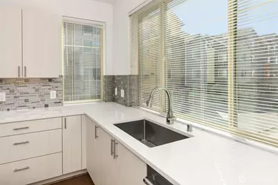 15790 NE 14th Alley, Bellevue, WA 98008 - Photo 12