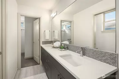 116 W Florentia Street #A, Seattle, WA 98119 - Photo 16