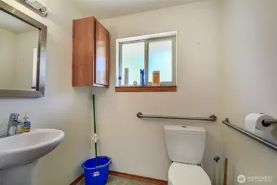 8021 State Avenue, Marysville, WA 98270 - Photo 12