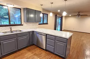 280 E Shamrock Dr, Shelton, WA 98584 - Photo 2