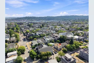 2211 NW 64th Street, Seattle, WA 98107 - Photo 10
