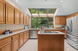 20605 SE 127th St, Issaquah, WA 98027 - Photo 8