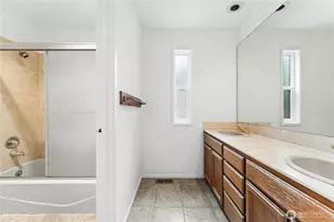 9725 NE Riverbend Dr, Bothell, WA 98011 - Photo 18