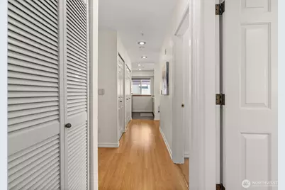 712 E Denny Way #501, Seattle, WA 98122 - Photo 6