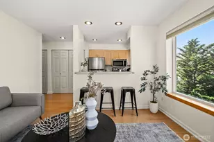 712 E Denny Way, Seattle, WA 98122 - Photo 2