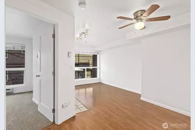 530 Melrose Avenue E #507, Seattle, WA 98102 - Photo 8