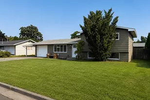 1326 E Elm St, Othello, WA 99344 - Photo 2