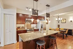 699 John St, Seattle, WA 98109 - Photo 6