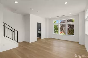 3636 Greenwood Ave N, Seattle, WA 98103 - Photo 16