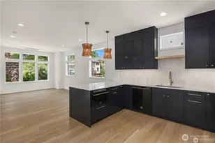 3636 Greenwood Ave N, Seattle, WA 98103 - Photo 12