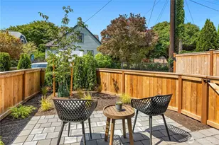 7062 Cleopatra Pl NW, Seattle, WA 98117 - Photo 16