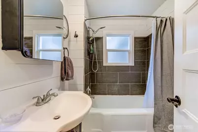624 Madison Street, Everett, WA 98203 - Photo 12