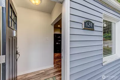 624 Madison Street, Everett, WA 98203 - Photo 2