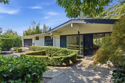 631 84th Avenue NE, Medina, WA 98039 - Photo 1