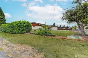 9125 48th Dr NE, Marysville, WA 98270 - Photo 24