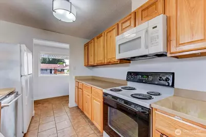 9125 48th Drive NE, Marysville, WA 98270 - Photo 12
