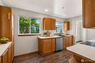 625 101st Pl SE, Everett, WA 98208 - Photo 8